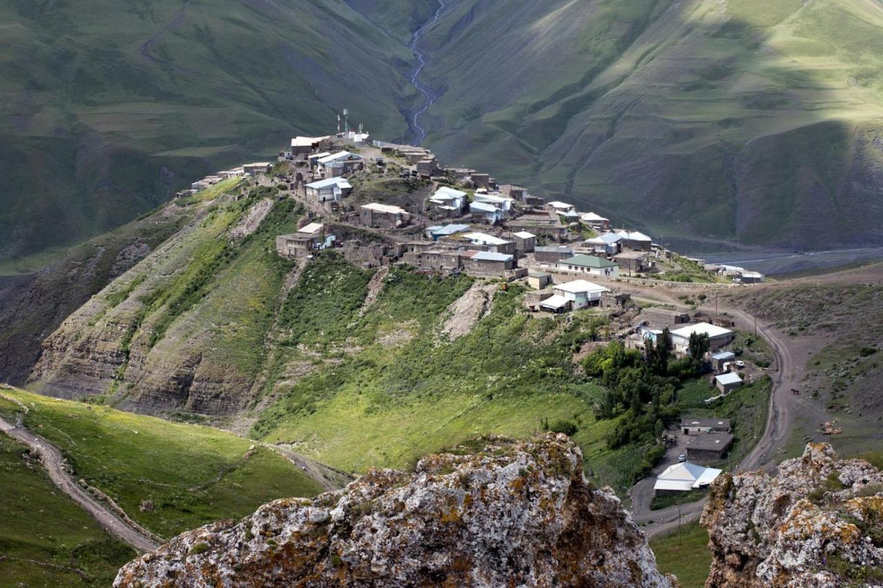 Xinaliq Khinalig Izzet'S Riverside Home Stay Exteriér fotografie