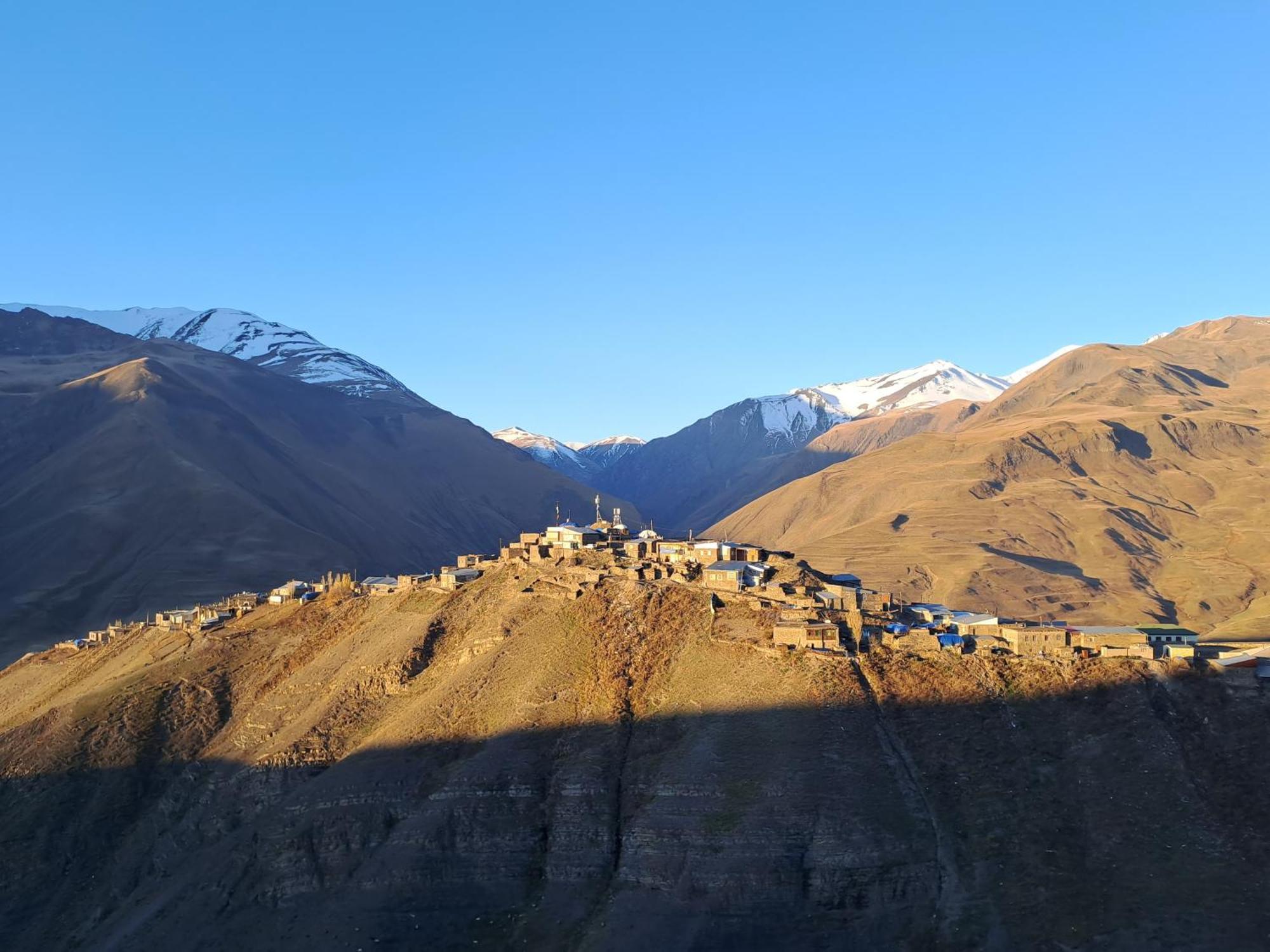 Xinaliq Khinalig Izzet'S Riverside Home Stay Exteriér fotografie