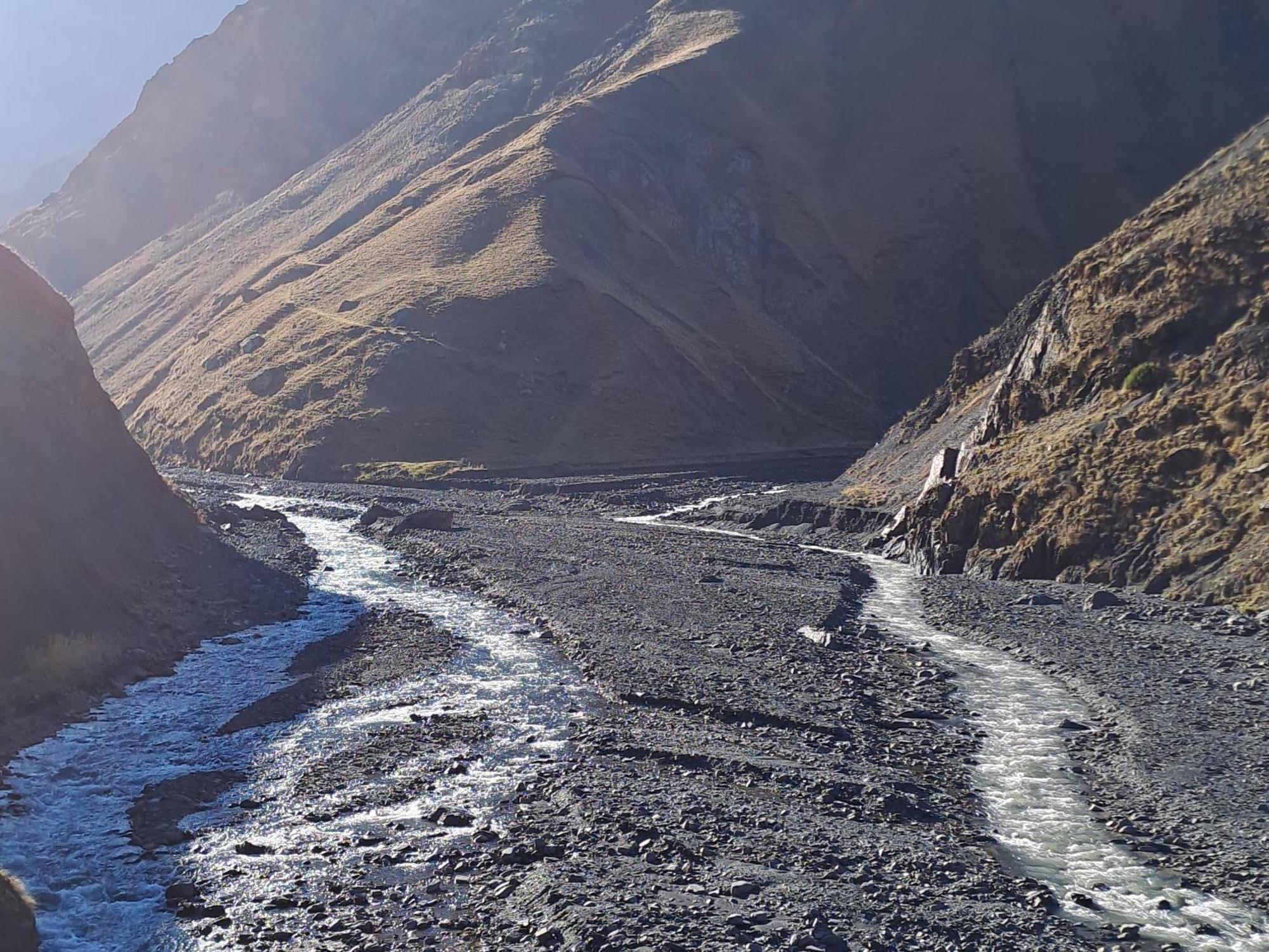 Xinaliq Khinalig Izzet'S Riverside Home Stay Exteriér fotografie