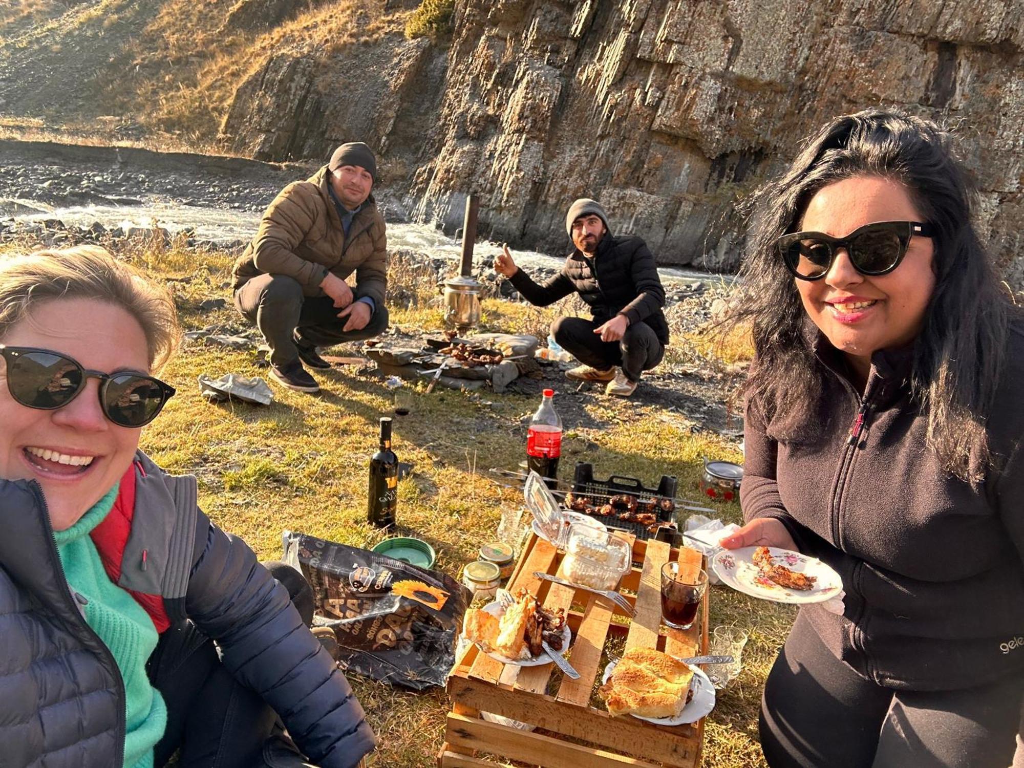 Xinaliq Khinalig Izzet'S Riverside Home Stay Exteriér fotografie