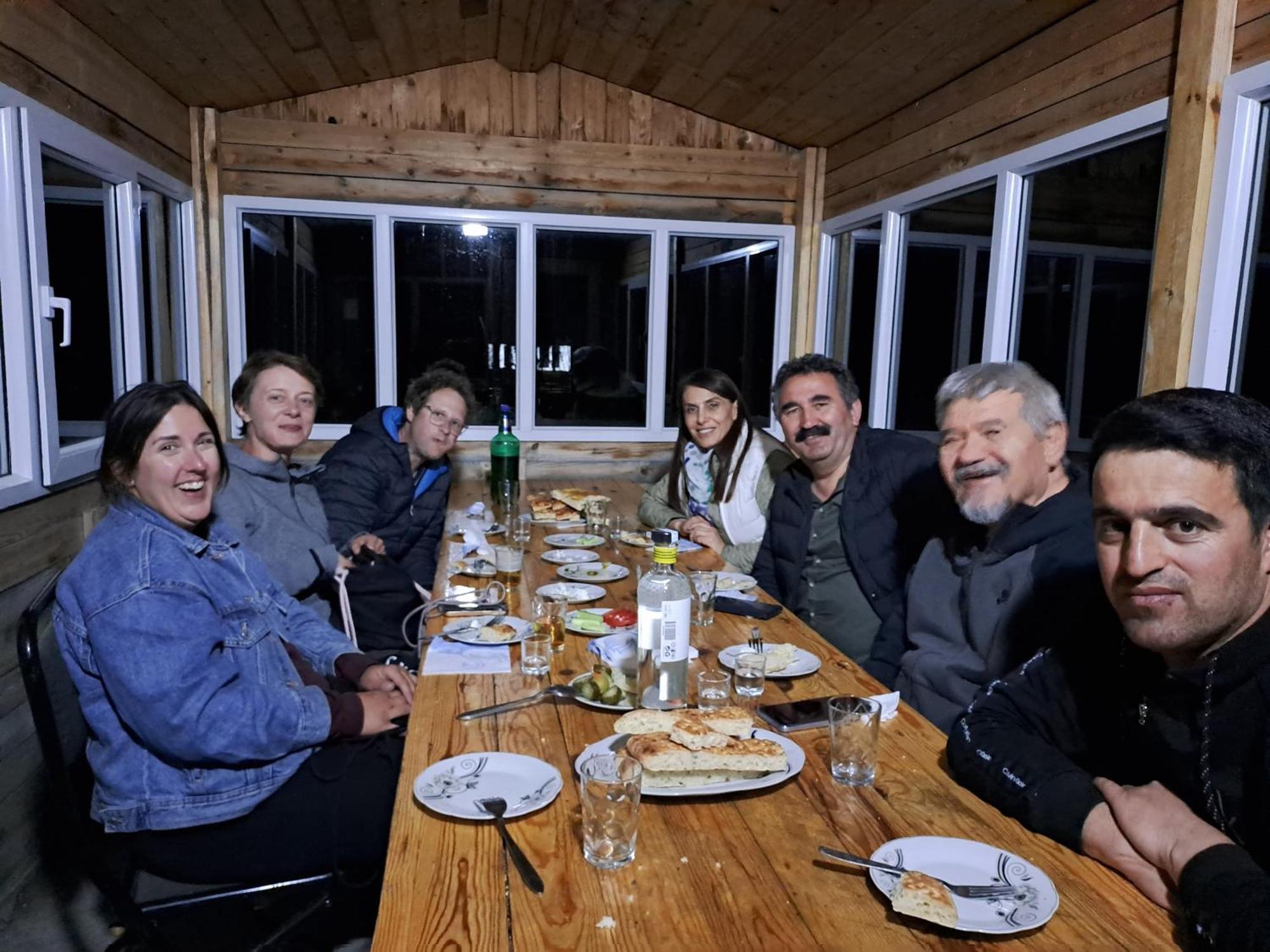 Xinaliq Khinalig Izzet'S Riverside Home Stay Exteriér fotografie